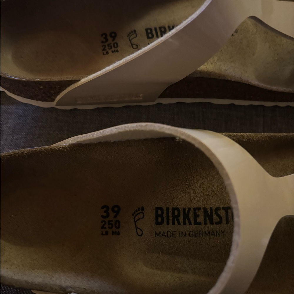 Birkenstock Gizeh Patent Sand 8 (39) NWT - Picture 5 of 5